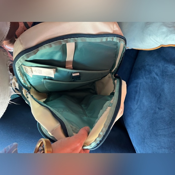 Patagonia Backpack - Picture 4 of 8